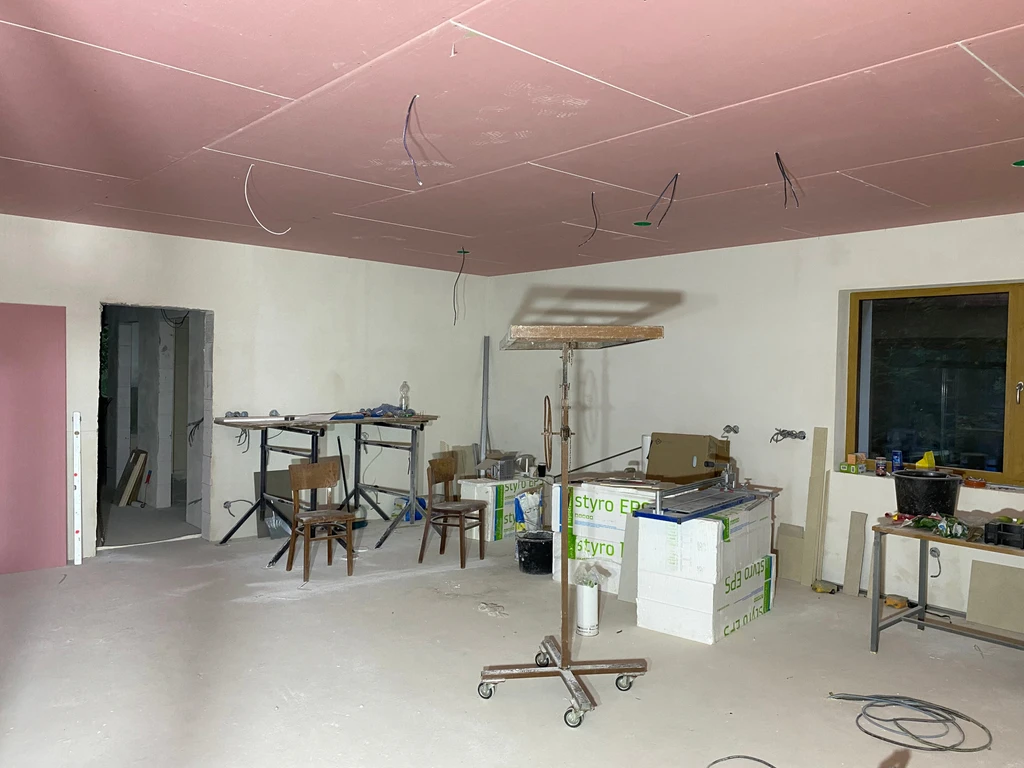 Lomnice novostavba — pohled 6