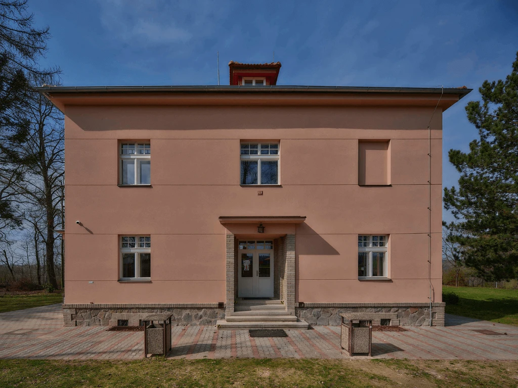 Památník Josefa Lady — pohled 6